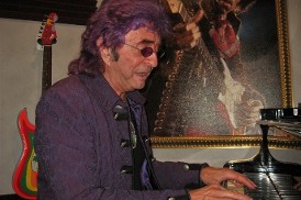 Jim Peterik plays piano - Moresby Press photo